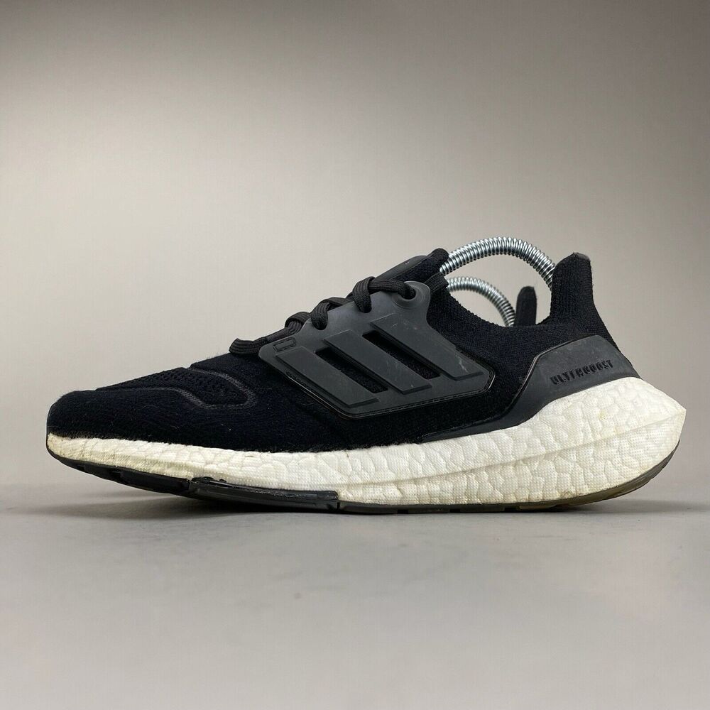 Adidas Ultraboost 22 Womens 7.5 Athletic Shoe Running Sneaker Casual Black White